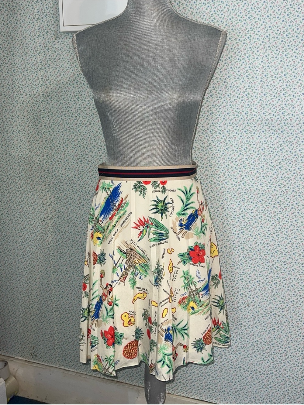 J. Crew Women Hawaiian Pleated Lined Skirt Waikiki  Oahu, Maui Hula Print Size 2